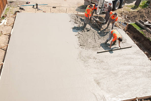 Best Concrete Sidewalk Installation in Manatee Road, FL